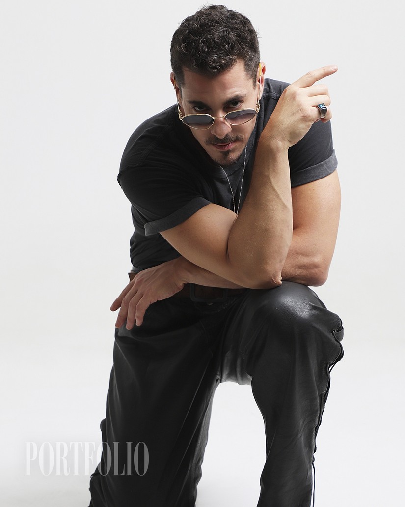 Revista Portfolio Sacha Bali 07” class=